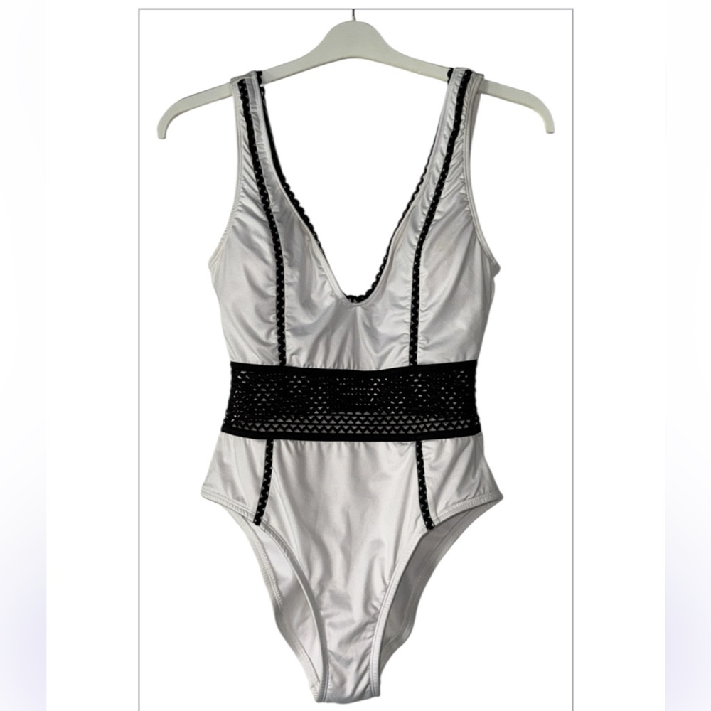 Kenneth Cole One Piece Swim Suit Size Medium